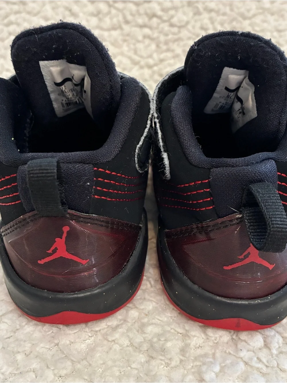 Nike Air Jordan Velocity Toddler Sneaker Shoes Size 8C Black & Red.